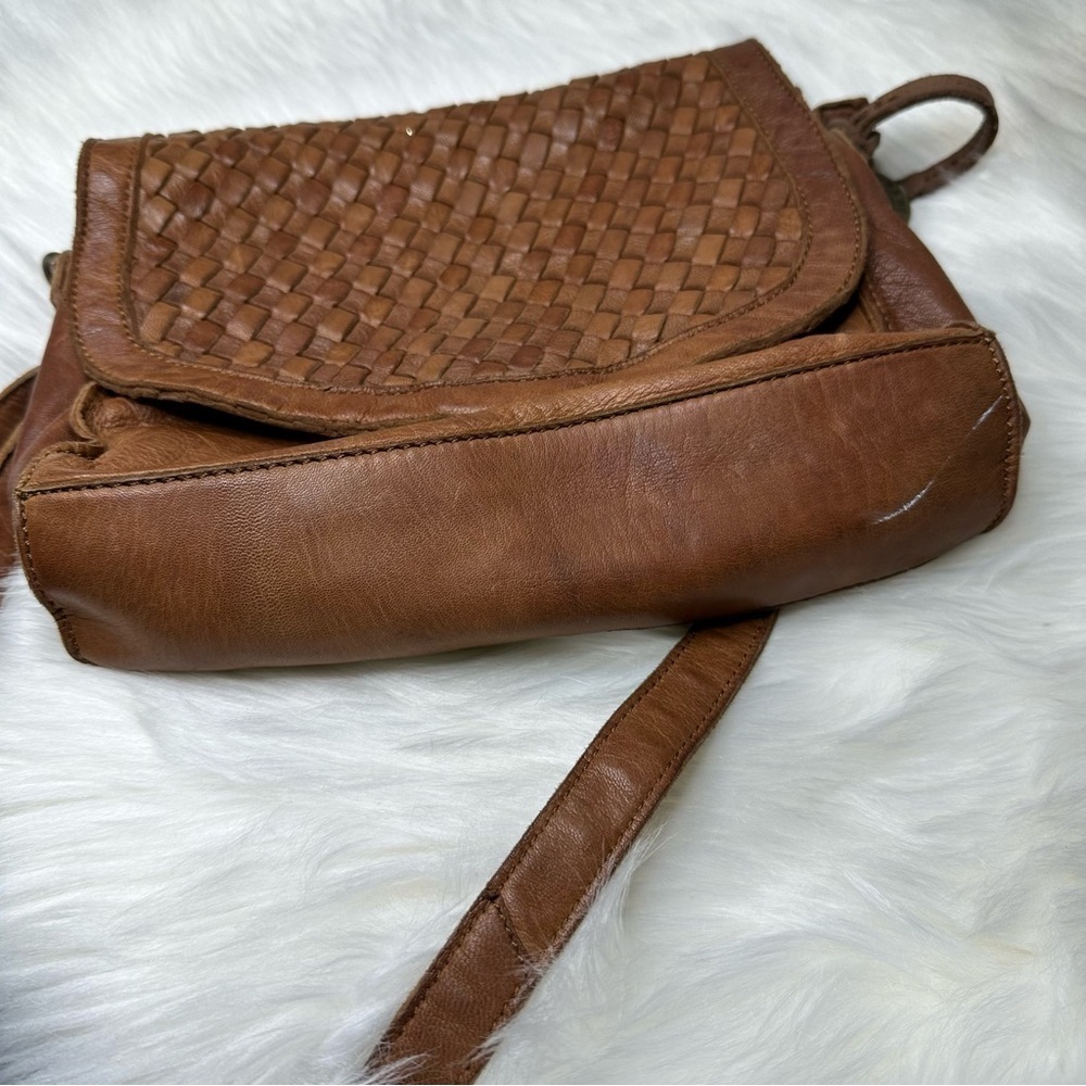 Kompanero Melissa Sling Bag Crossbody Cognac Leather - Picture 7 of 10